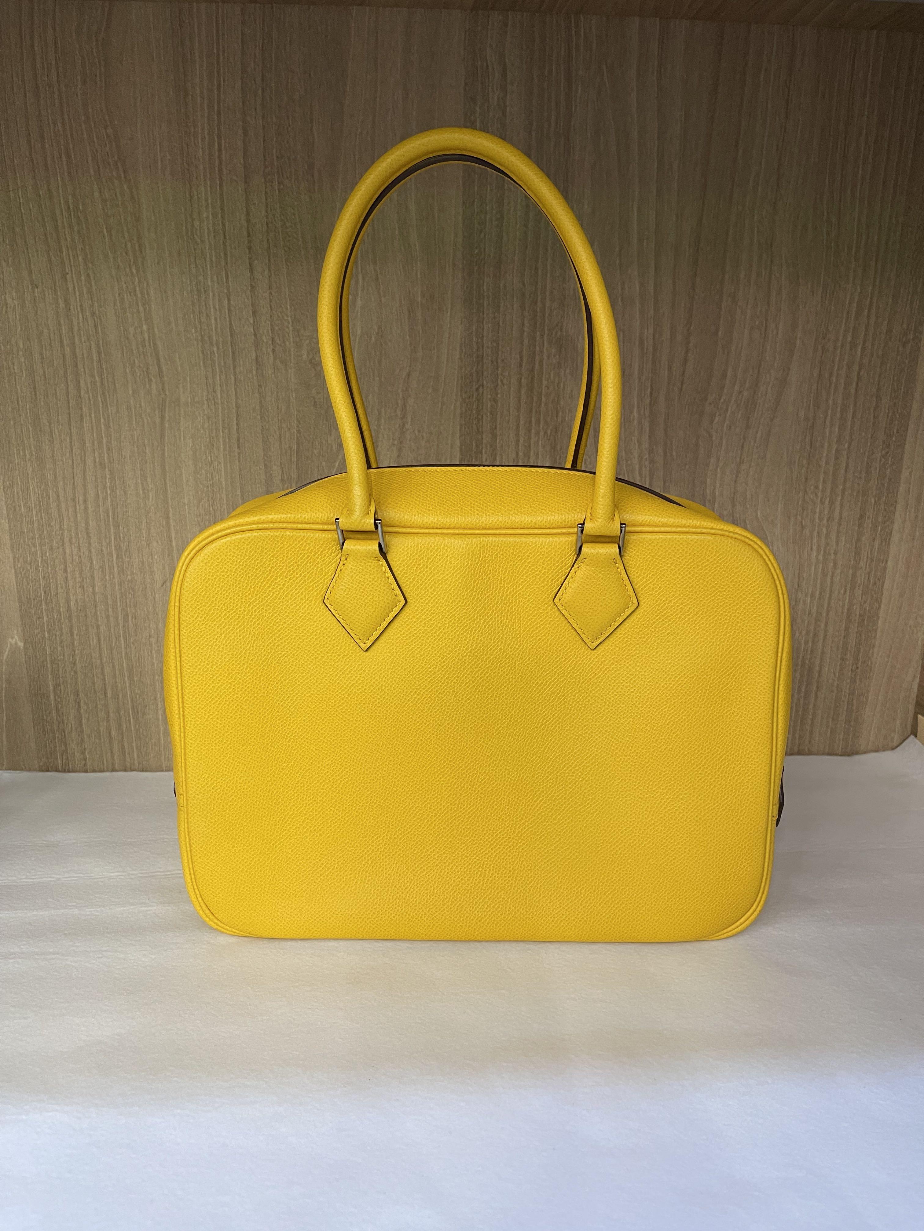 Hermes plume 28 2025