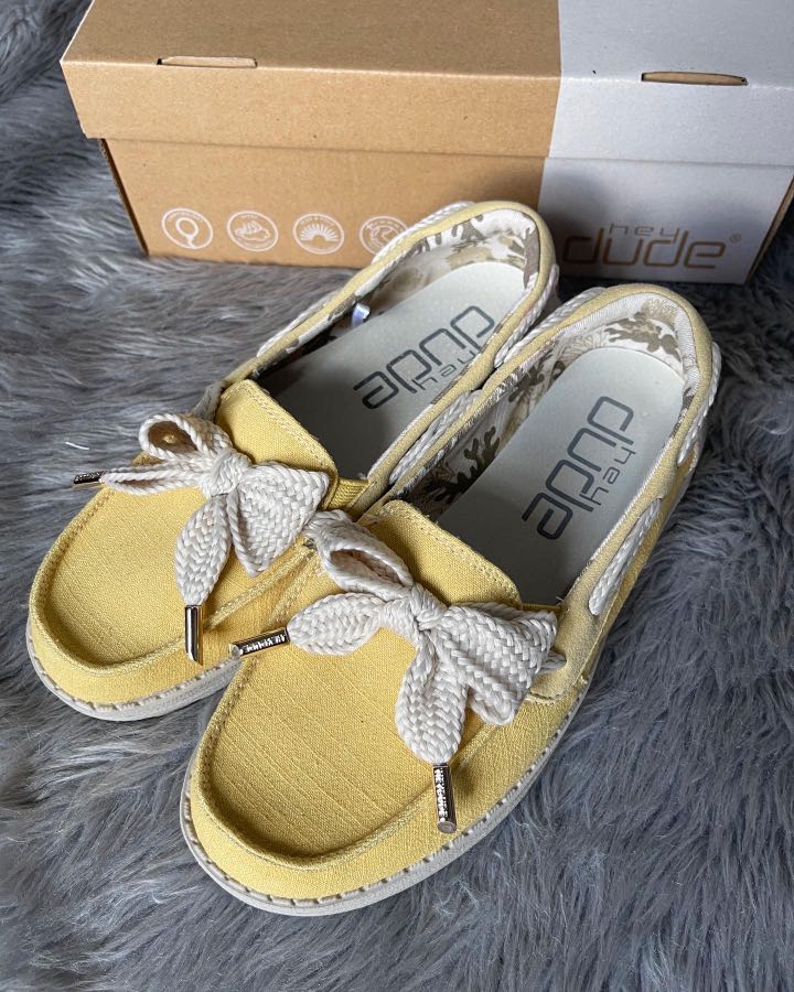 Hey Dude Effie Bay Yellow Loafers SlipOn, Women's Fashion, Footwear