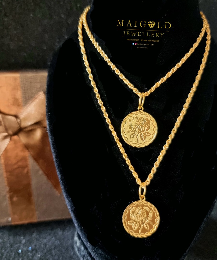 Chain with coin best sale pendant
