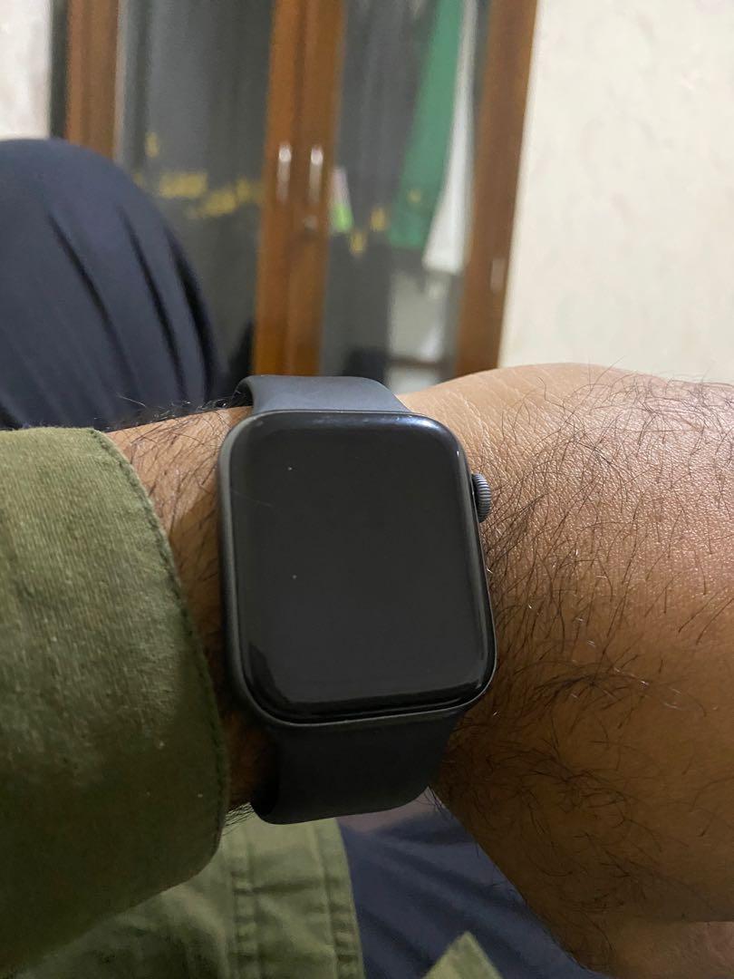 iwatch apple watch series 4 44mm gps+cellular, Fesyen Pria, Jam Tangan di  Carousell