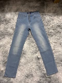 (Category: ) located in . Submitted by Preloved_Feliums (Listing ID 1166601184, Image 1). Description: .
