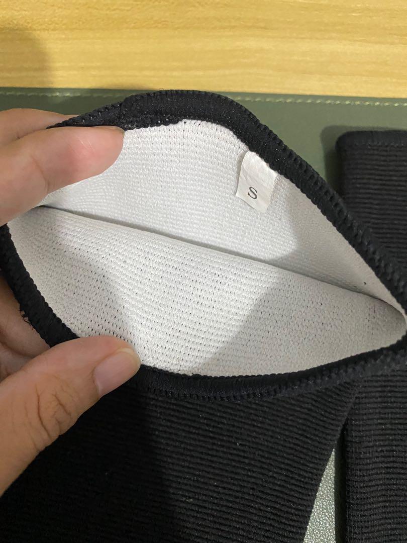 Knee and Ankle Support 4pcs Small (Category: Braces, Support & Protection) located in Cainta. Submitted by marywizzy (Listing ID 1166509827, Image 3). Description: Knee Support Pair Ankle Support Pair For Sports, Sprain, Etc Almost new Women owned 10/10 condition .