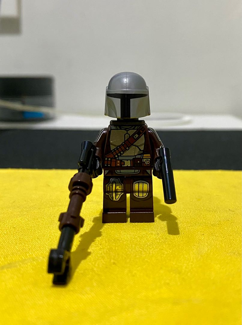 Lego Mandalorian Din Djarin 75319 Minifigure, Toys & Collectibles, Mainan di Carousell
