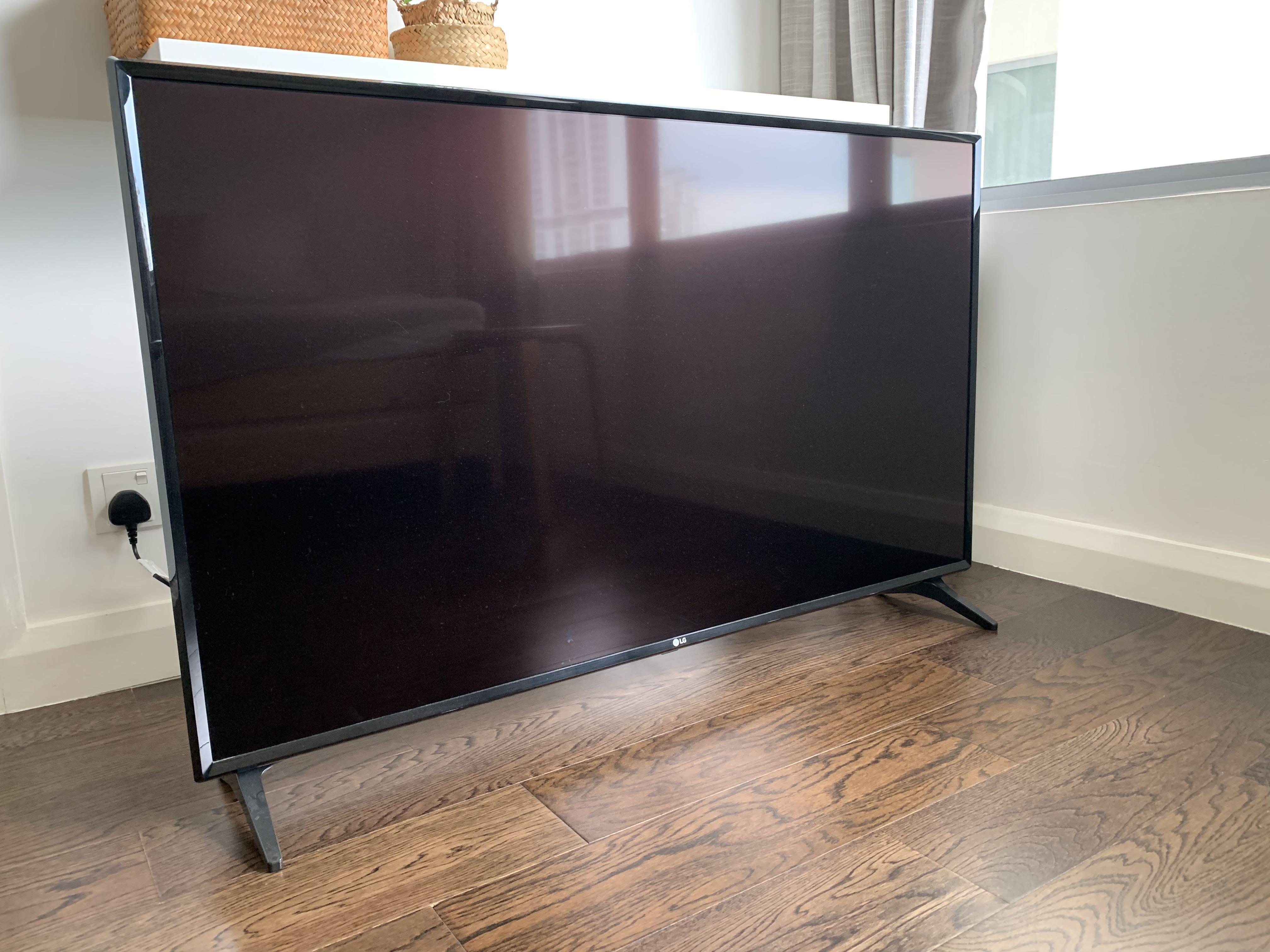 LG 49inch Smart TV still has 2.5yrs Harvey norman warranty, TV & Home