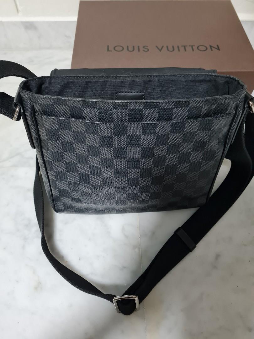 Louis Vuitton Damier Graphite Canvas District PM Messenger Bag - Yoogi's  Closet