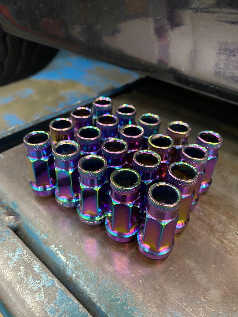 Coloured on sale wheel nuts