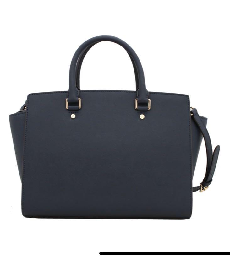 Michael kors selma large black hotsell