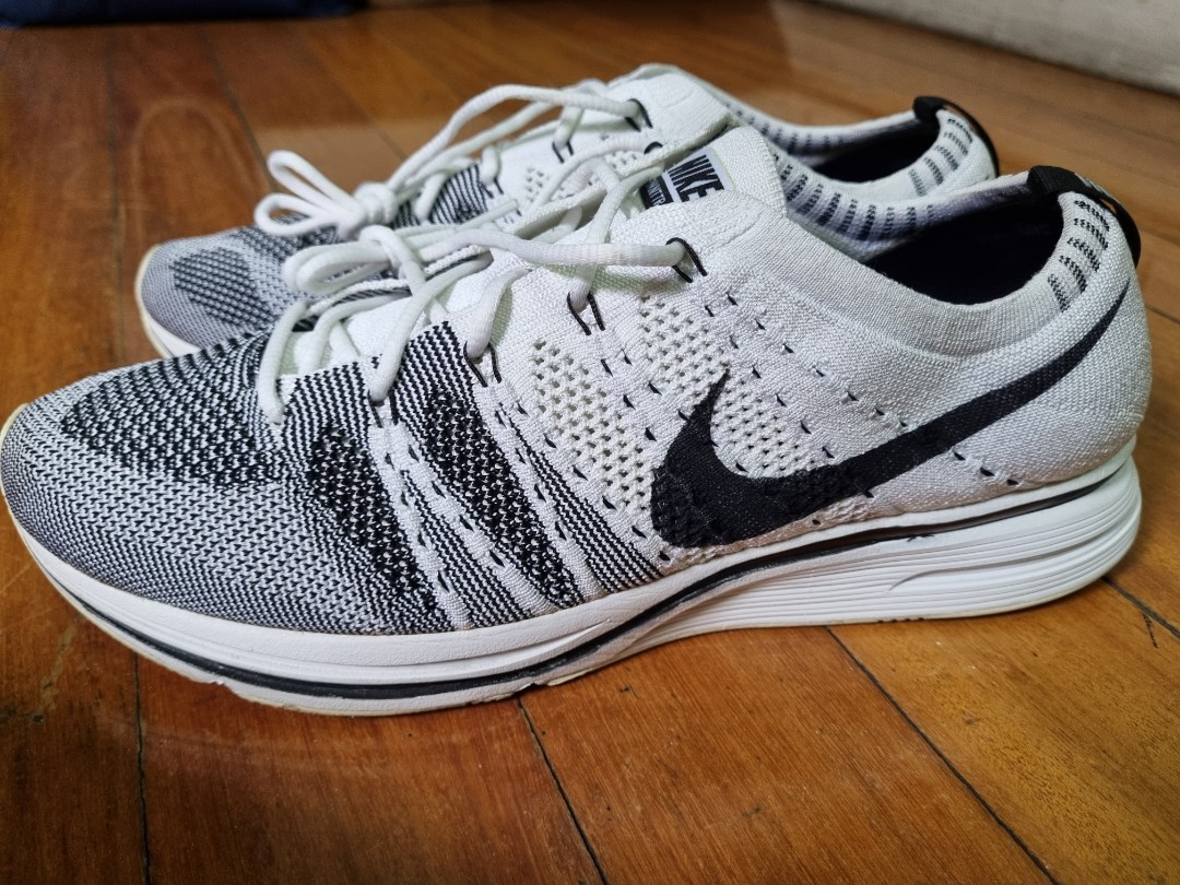 Nike flyknit trainer padded vs unpadded sale