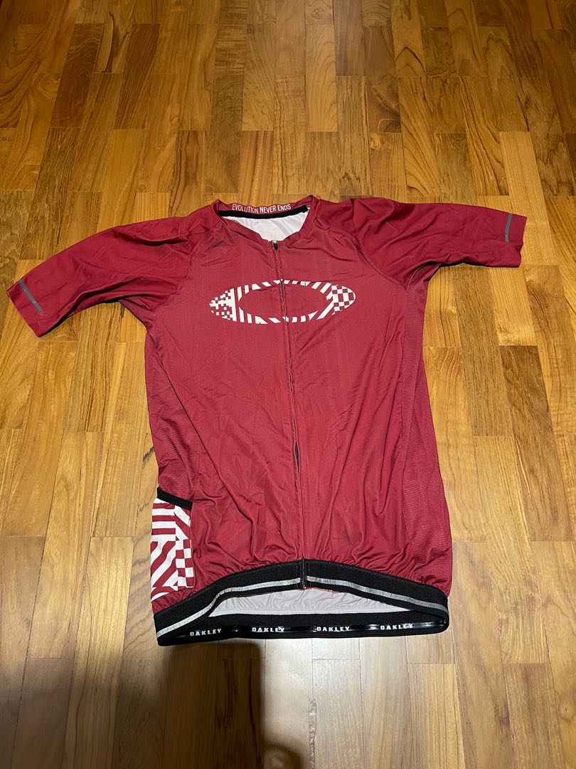 Oakley cycling jersey, Sports Equipment, Bicycles & Parts, Bicycles on
