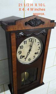 Pendulum clock   (    trade mark   )