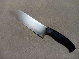 Pisau santoku JA Henckel