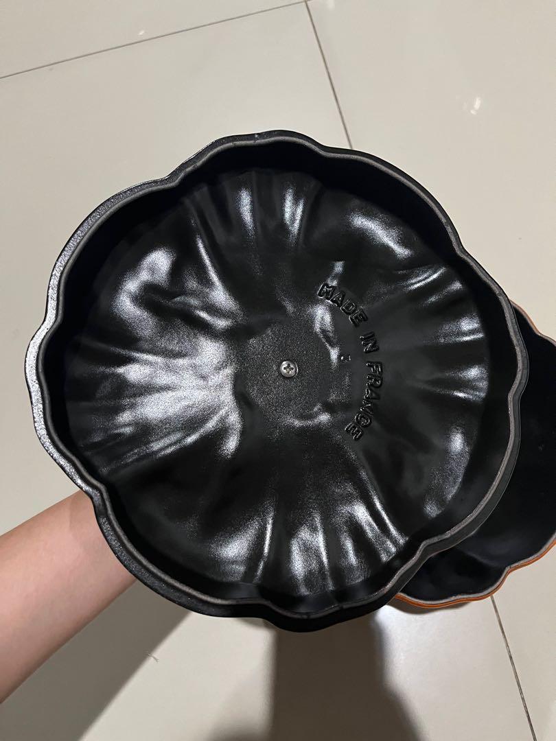 Staub Pumpkin (Category: Other Kitchenware & Tableware) located in Quezon City. Submitted by tracesy (Listing ID 1166619639, Image 3). Description: .