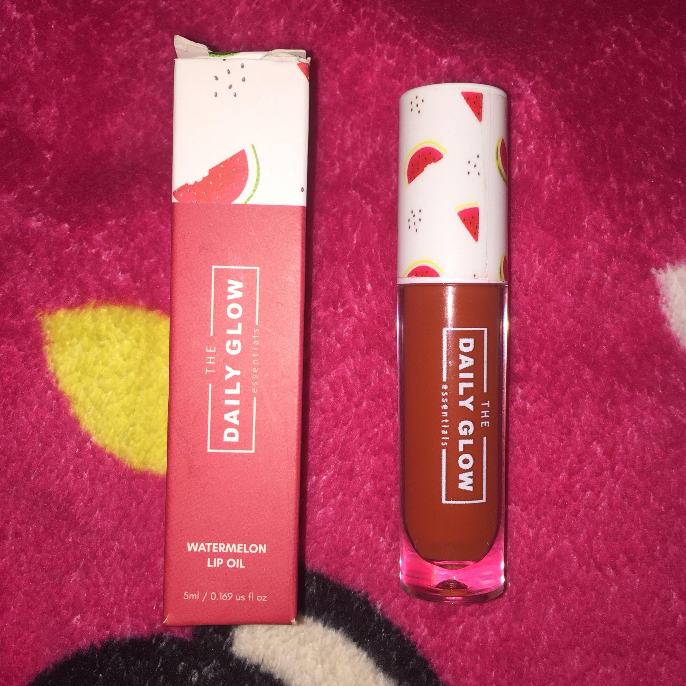 the daily glow lip oil