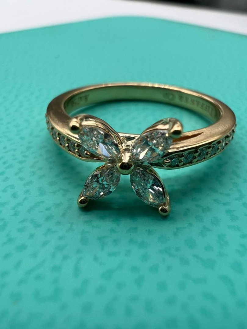 Tiffany and co Victoria diamond ring, Women's Fashion, Jewelry