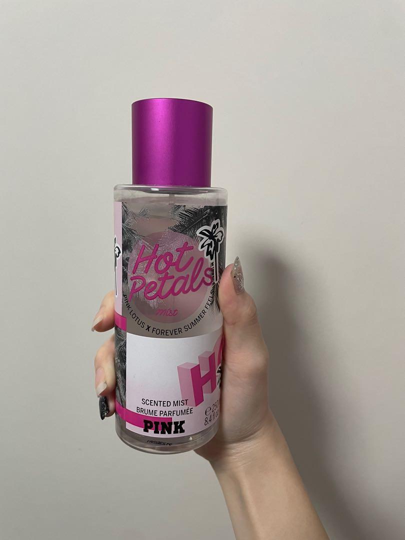 Victoria Secret Hot Petals Body Mist