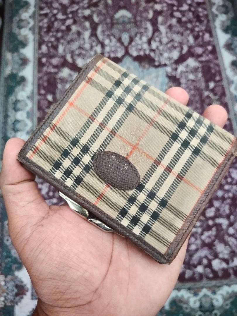 Vintage best sale burberry wallet