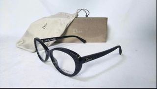 (Kategori: ) berada di . Dikirim oleh secondstuffbrand (ID iklan 1166616110, Gambar 1). Deskripsi: .