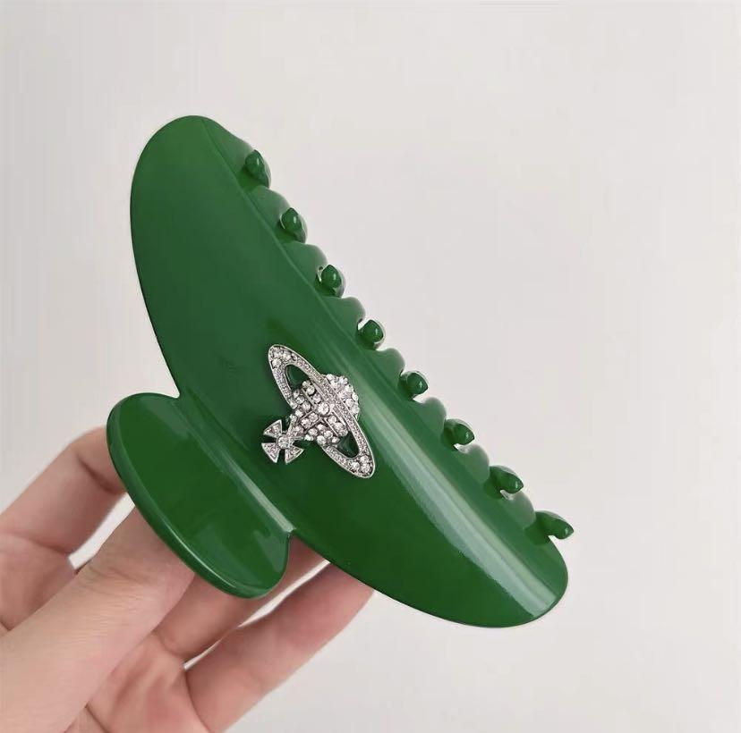 Vivienne Westwood Green Claw Clip, Women's Fashion, Watches