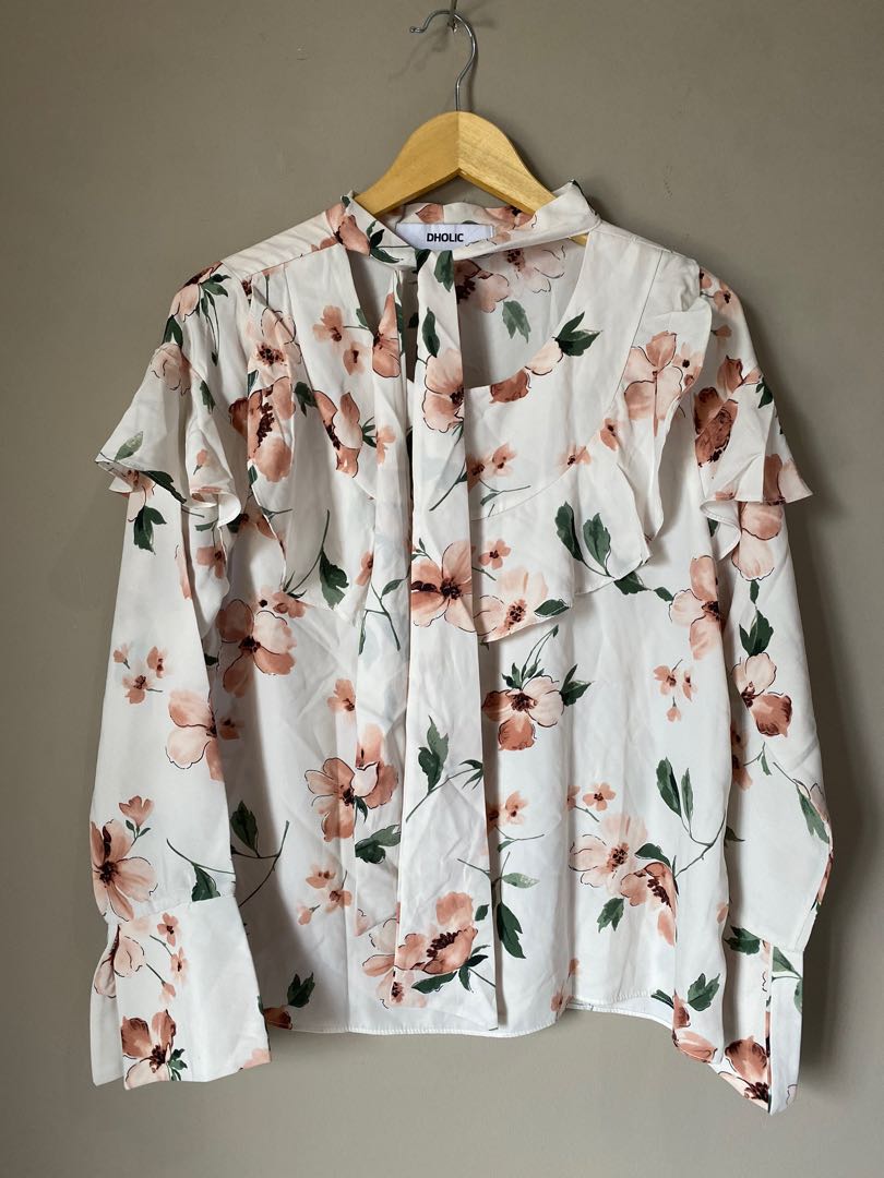 white floral blouse, Fesyen Wanita 