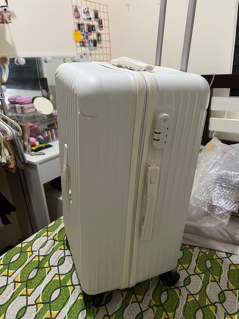Rimowa discount white trunk