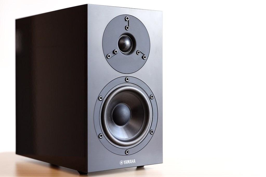 YAMAHA Hi Fi Speakers NS BP200 99 like new