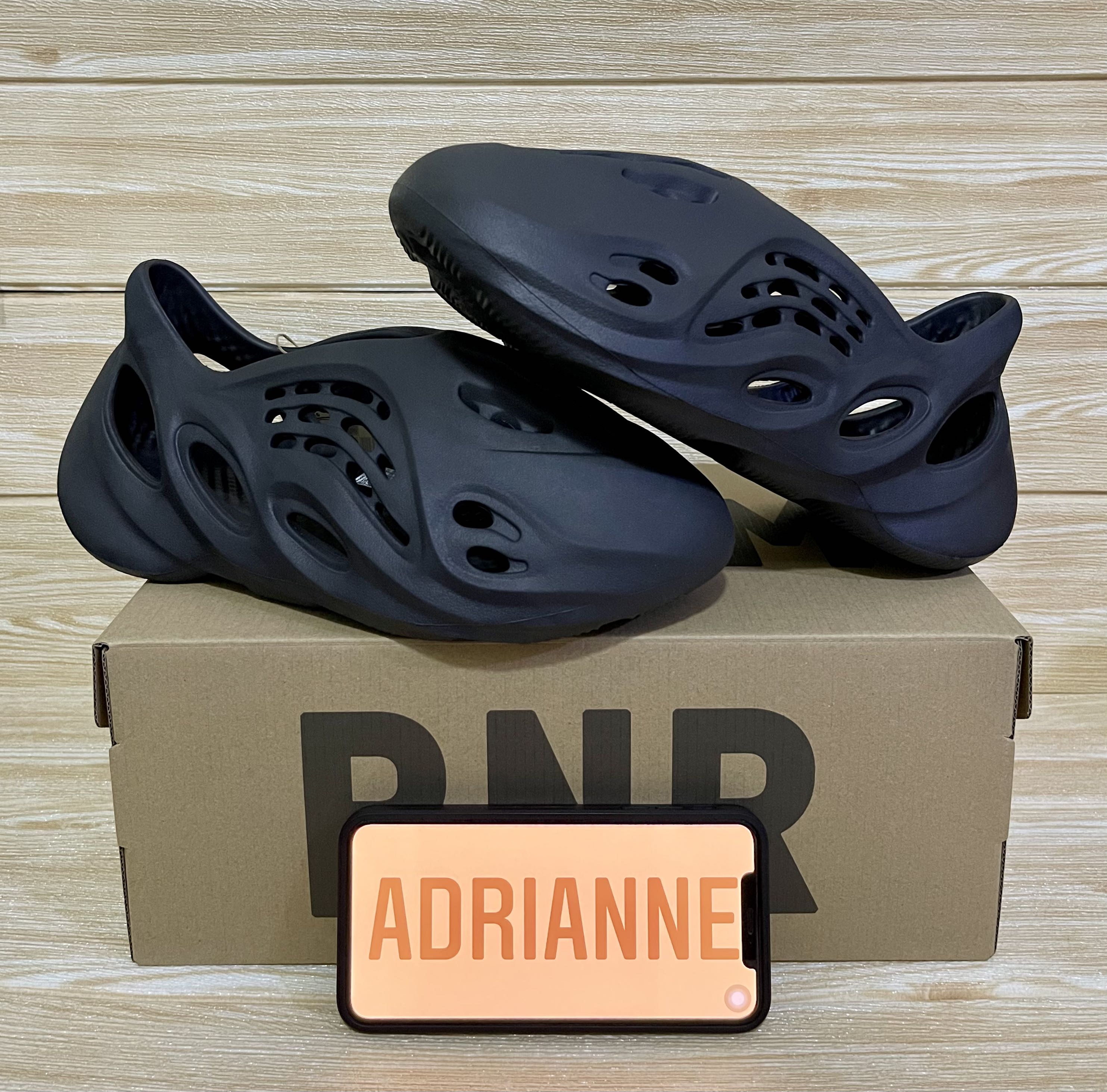 yeezy foam runner olx