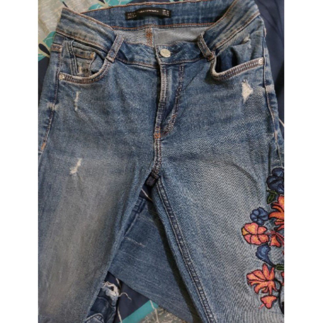 Zara ripped jeans, Fesyen Wanita 
