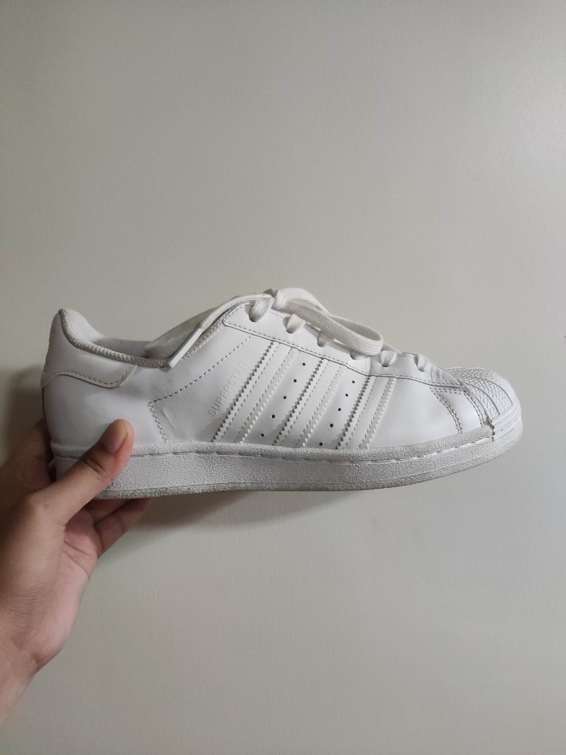 adidas superstars triple white