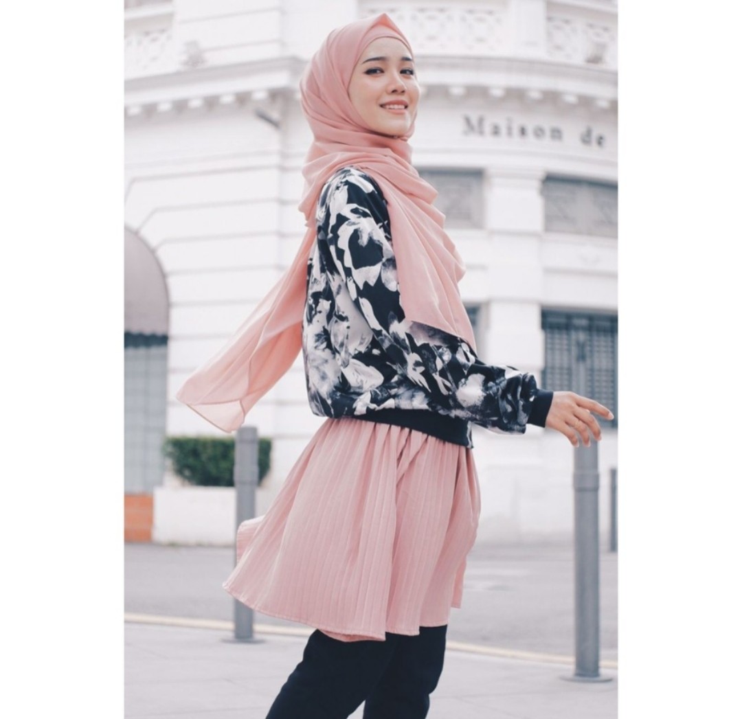 Anany pleated skirt extender