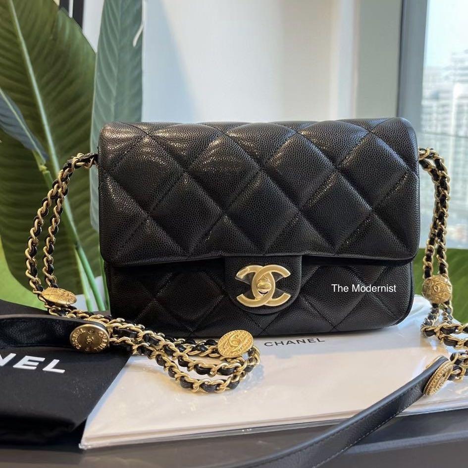 Chanel A01113 Flap Handbag Classic Bag Grained shiny Calfskin Black Gold in  2023