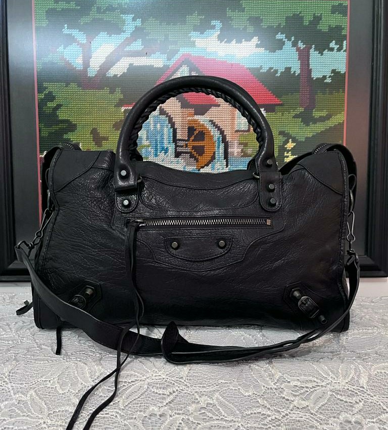balenciaga town black