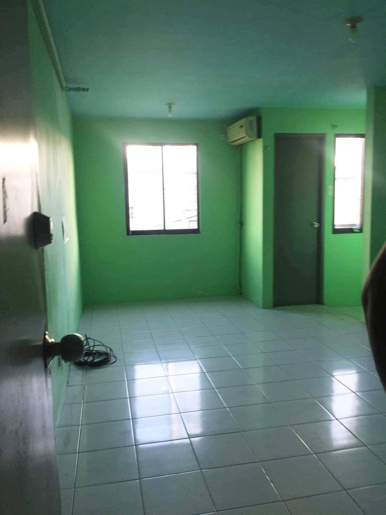 Female Bedspace for Rent in One Metropolitan Place Pasay City, Property