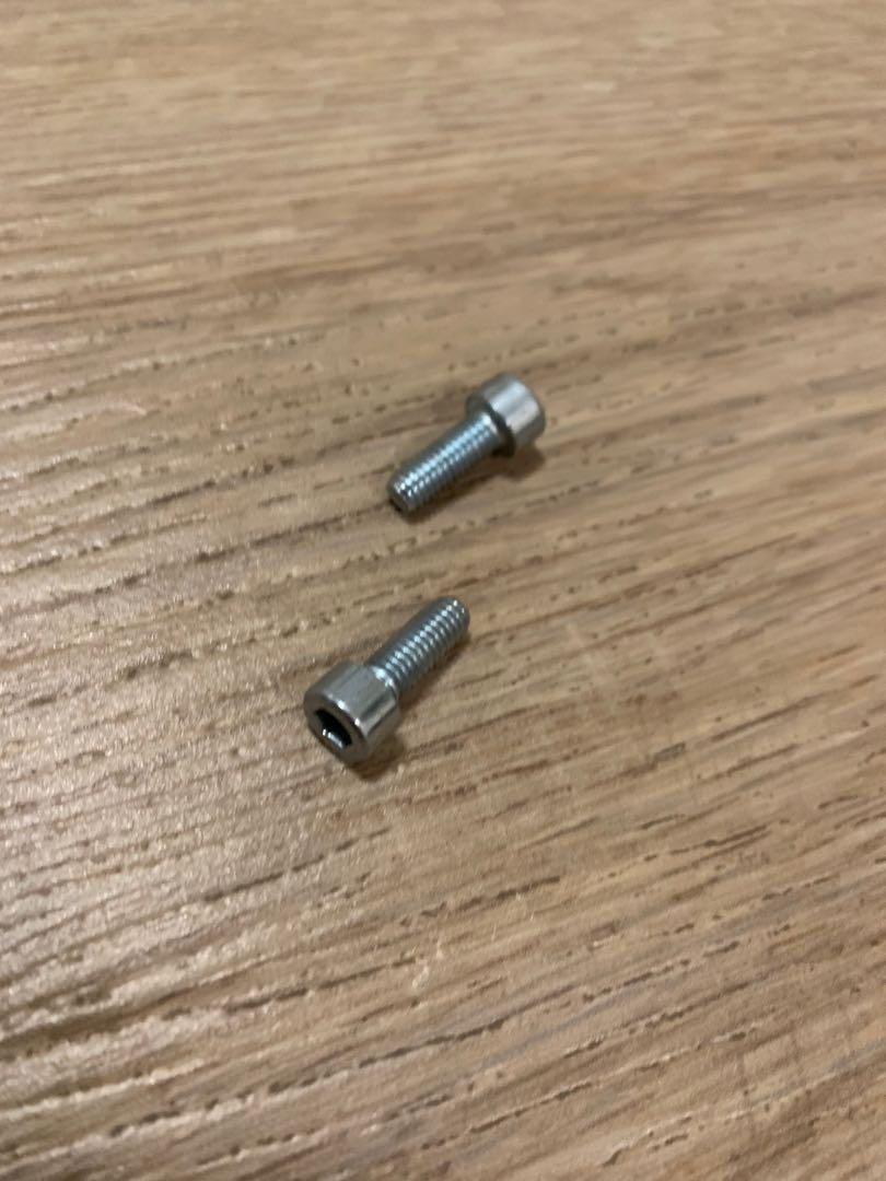 Beovision 10 Easel Stand Beovision10, 音響器材, 其他音響配件及設備 on Carousell