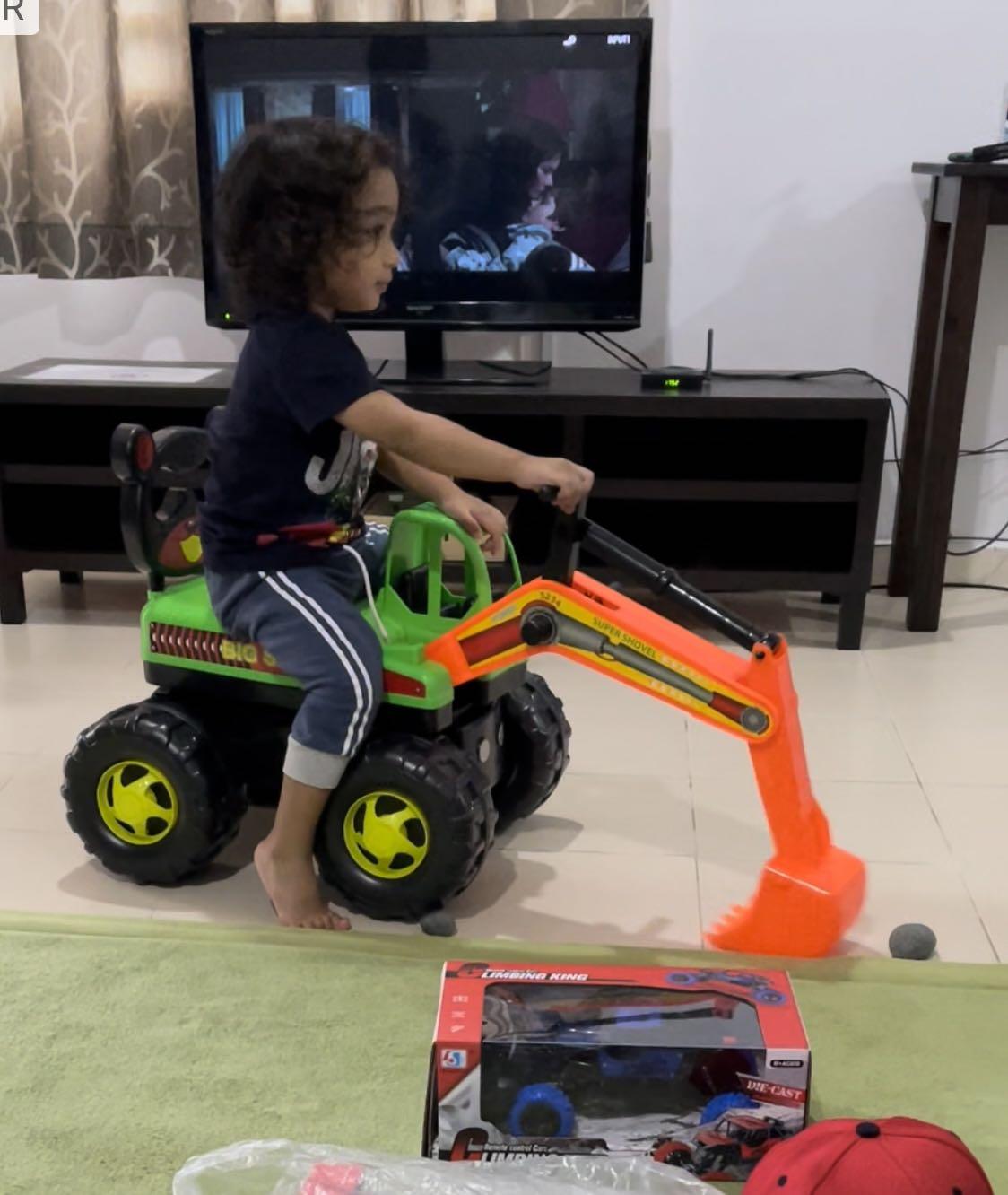 Large deals excavator toy