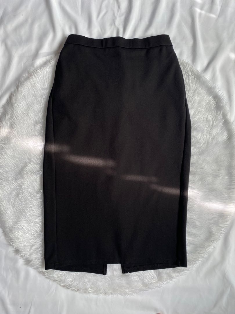 GU Black Skirt, Women's Fashion, Bottoms, Skirts on Carousell