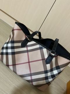 (Category: ) located in . Submitted by ellechong (Listing ID 1166774223, Image 1). Description: .