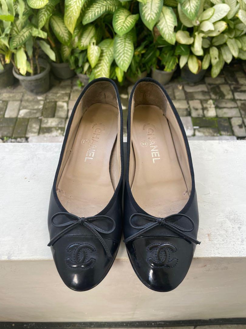 Chanel flat shoes