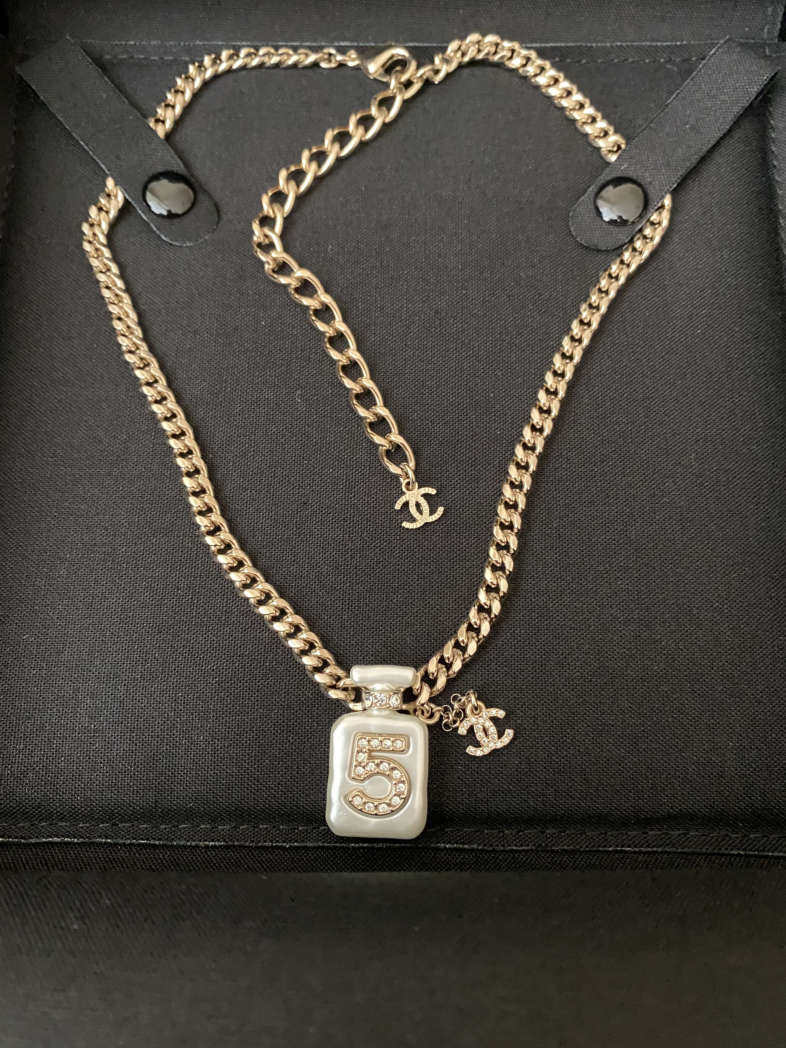 Chanel deals bottle necklace