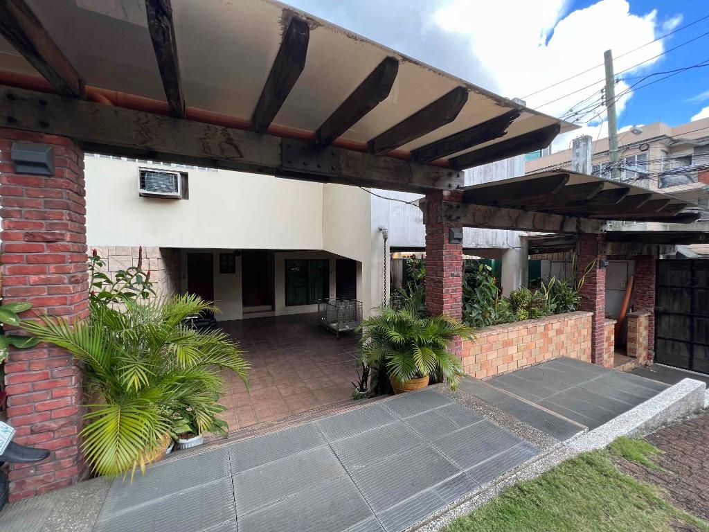 Commercial Property Building with House & Lot San Isidro Makati