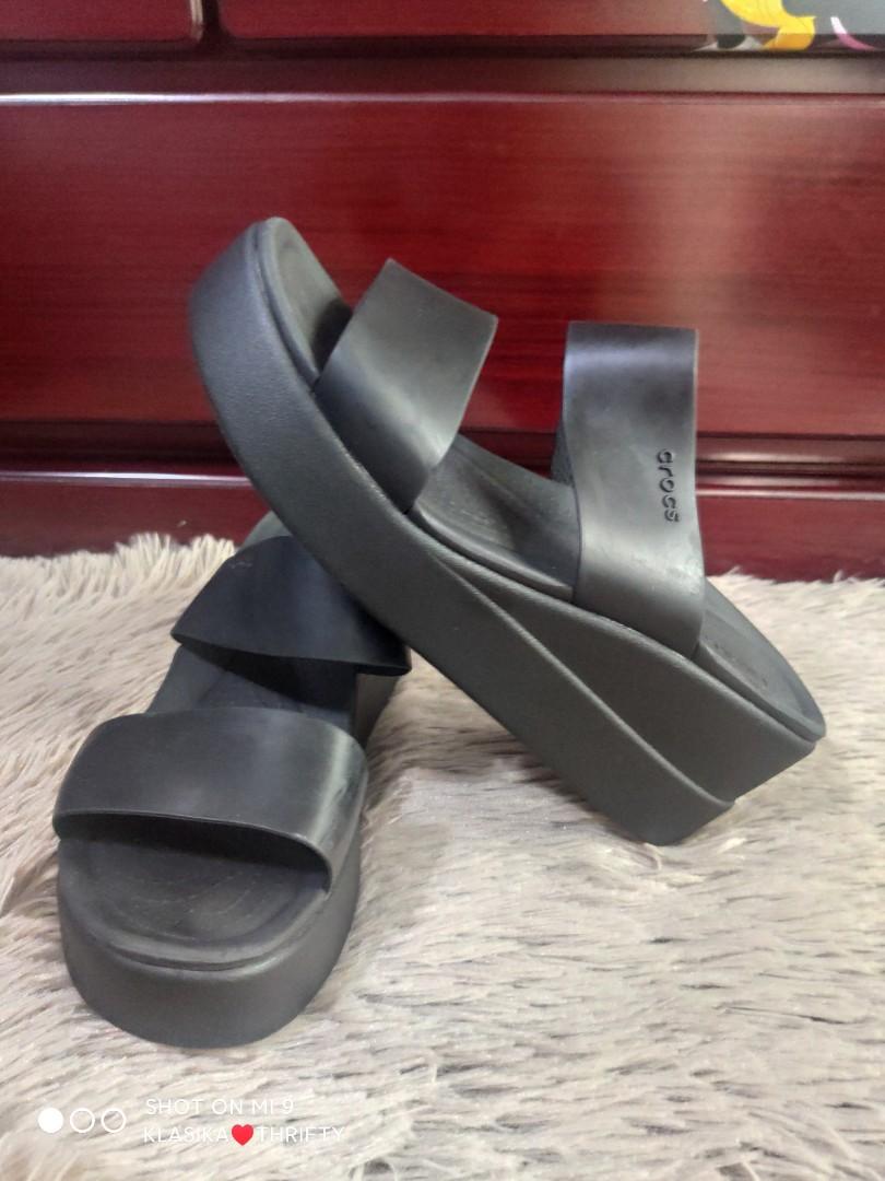 Crocs brooklyn sales mid wedge reviews