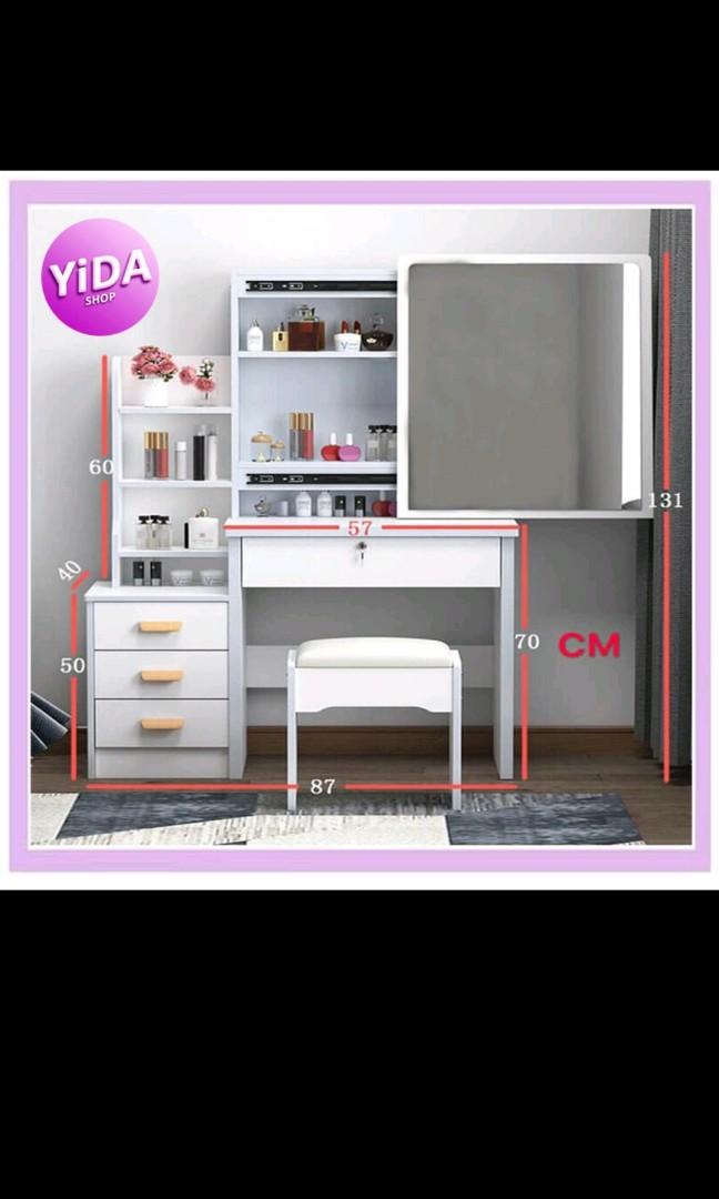 Dresser vanity table (Category: Shelves, Cabinets & Racks) located in Taguig. Submitted by grayanna (Listing ID 1166784213, Image 2). Description: For Sale used but not abused Dresser/Vanity table for pick up only,delivery via lalamove,Angkas,Grab.