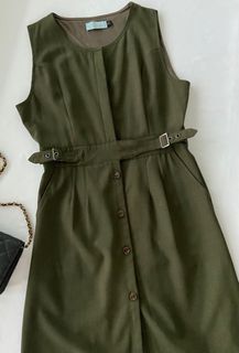 (Category: ) located in . Submitted by Kate_Closettt (Listing ID 1166681878, Image 1). Description: .