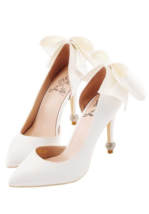 snow white wedding shoes