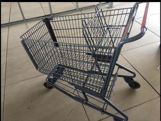 Grocery pushcart
