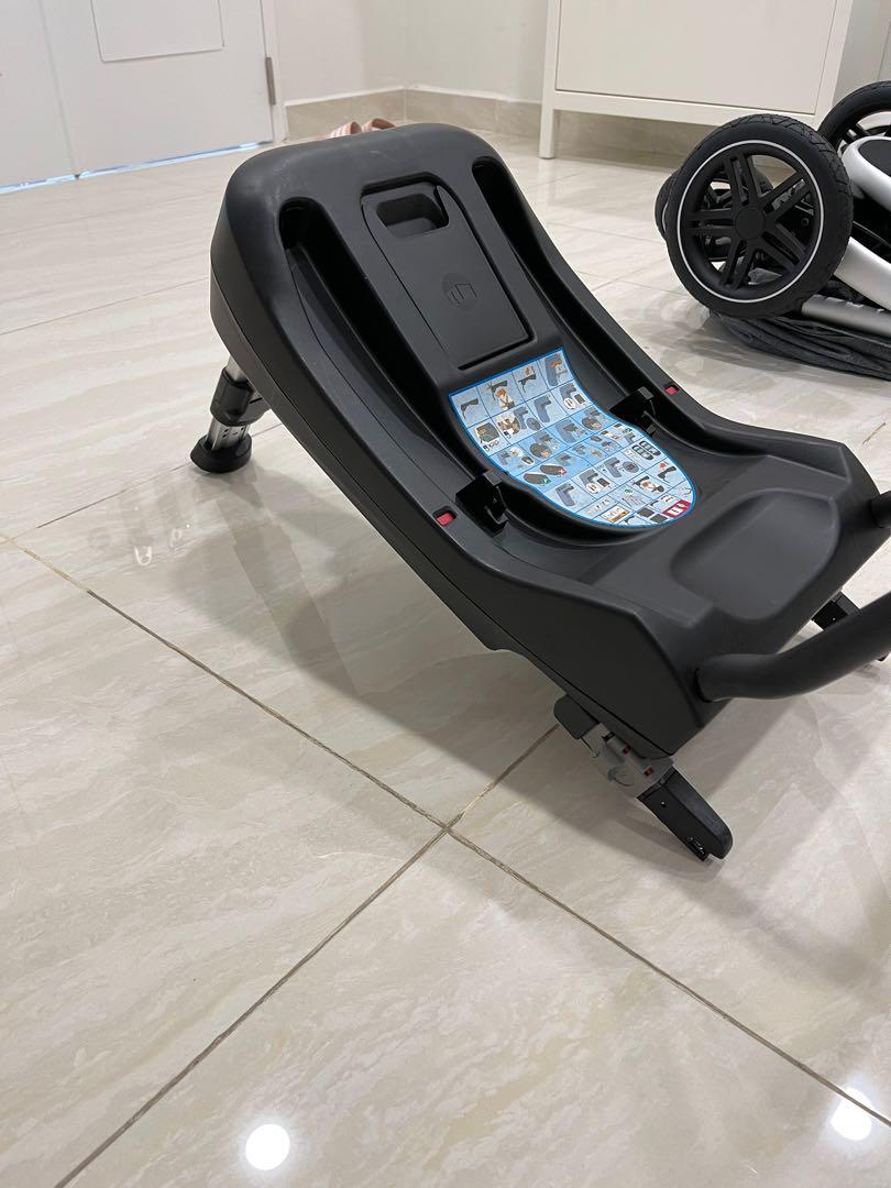 Hauck uptown + car seat + isofix base + adaptor, Babies & Kids, Going Out, Strollers on Carousell