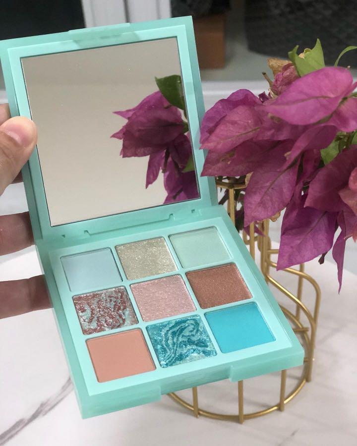 Huda Pastels Obsession Eyeshadow Palette Mint, Beauty & Personal Care