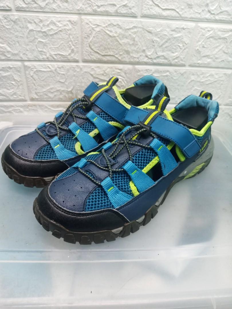 Lotto outdoor shoes top