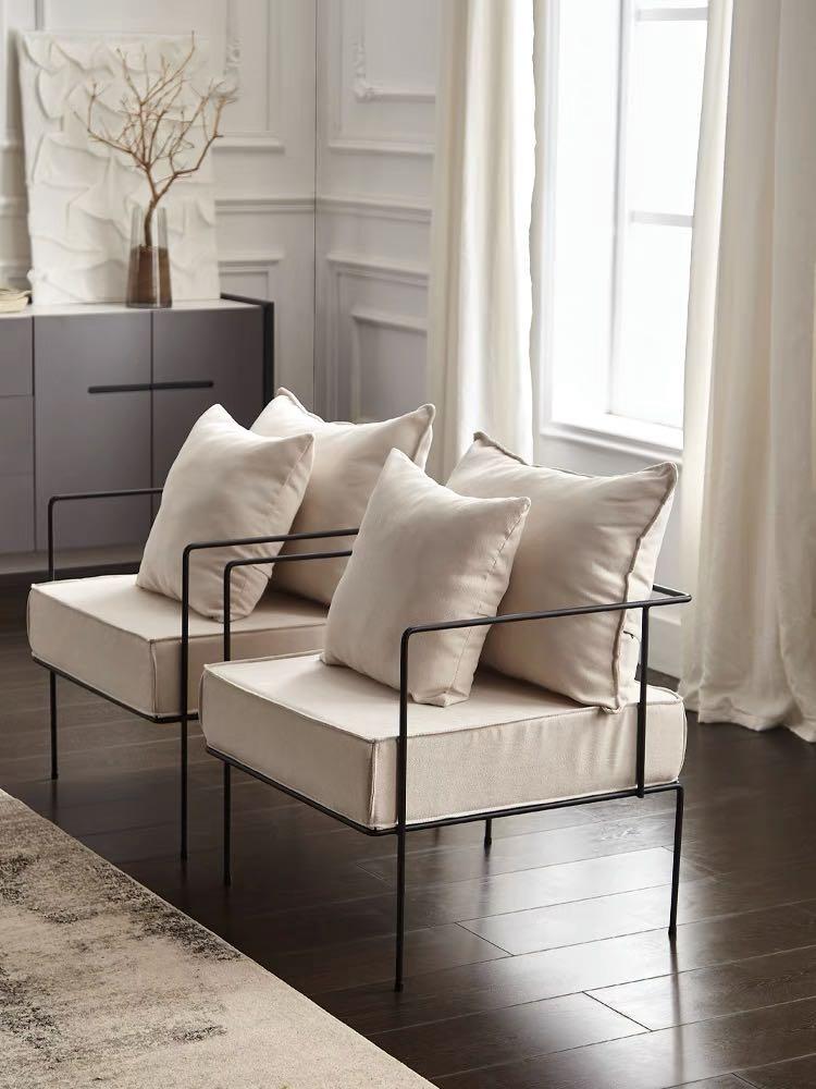 Minimal shop accent chair
