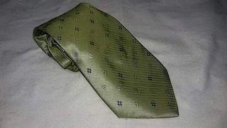 M&S MARKS & SPENCER green silk neck tie/cravatte new with tag