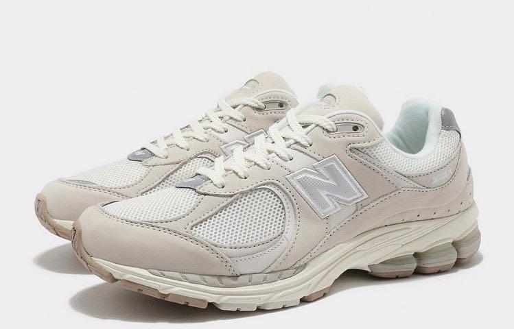 New Balance 2002R Cream, Men's Fashion, Footwear, Sneakers on Carousell